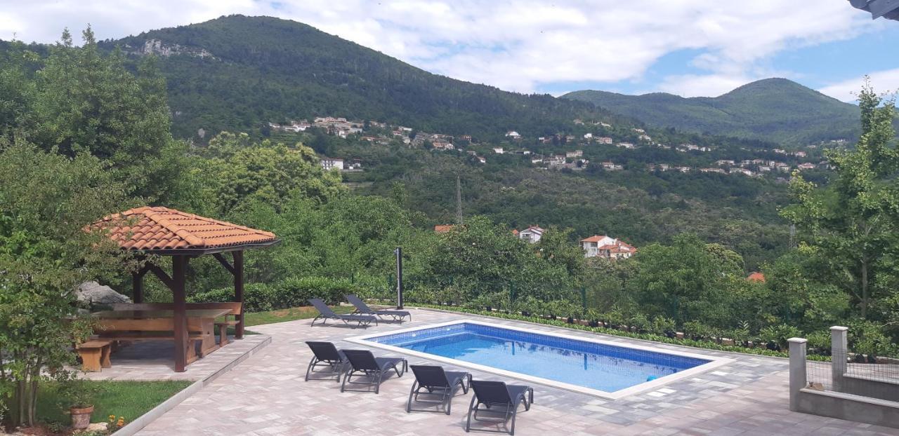 Apartment Opatija 洛夫兰 外观 照片